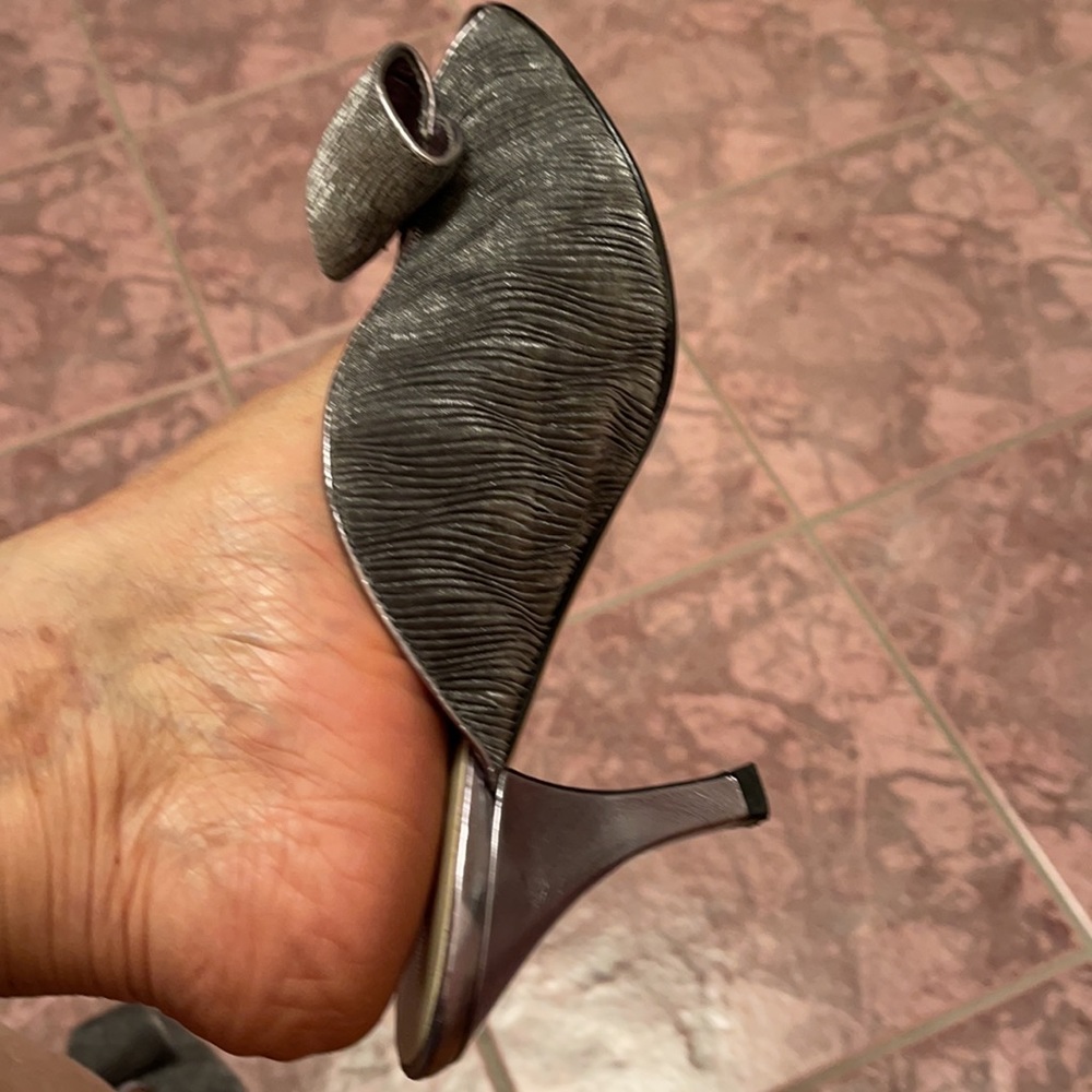 Shoes - Picture 4 of 7